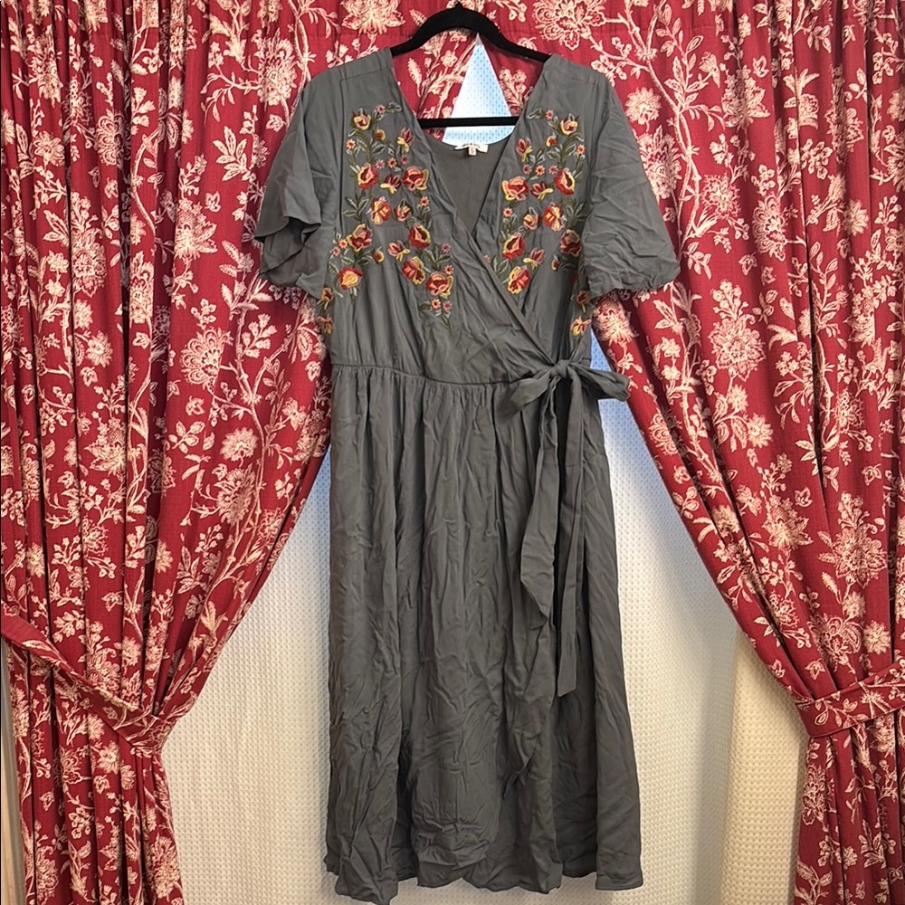 Floral Embroidered Gray Wrap Dress